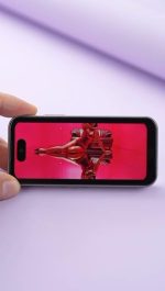 ⁦هاتف ذكي سويس 17 برو ماكس ميني بشاشة اموليد 4 انش ولوجو العلامة التجارية، ذاكرة RAM 8GB، تخزين 512GB، جوال اندرويد صغير الحجم، ثنائي شرائح الاتصال، كاميرا 13MP+30MP (اسود)⁩ - الصورة ⁦5⁩