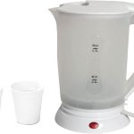 غلاية كهربائية صغيرة جديدة بسعة 0.5 لتر من لوكس ديفا بسعة 0.5 لتر بلون ابيض + كوبين
