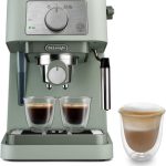 ديلونجي ماكينة تحضير القهوة اليدوية ستيلوسا EC260.GR بضغط 15 بار ونظام كابتشينو وخاصية ايقاف التشغيل التلقائي، متوافقة مع كبسولات اي اس اي، صينية بمستويين، سعة 1 لتر، اخضر