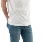 تيشيرت كلاسيكي من القطن العضوي بقبة شكل حرف C للرجال من تومي جينز