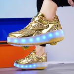 ⁦بيفويل حذاء تزلج بعجلات مضيئة للاطفال مع عجلات مزدوجة باضاءة LED ومنفذ شحن USB، حذاء رياضي للبنات والاولاد لاعياد الميلاد والكريسماس، افضل هدية⁩ - الصورة ⁦4⁩