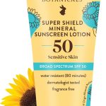 لوشن شير مينيرال الواقي من الشمس بعامل وقاية من أشعة الشمس بدرجة 50 من بابو بوتانيكالز مع مكونات معدنية نشطة 100% - للأطفال أو البشرة الحساسة للغاية - خفيف الوزن ومقاوم للماء وخالٍ من العطور - 88.7 مل