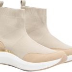 حذاء فلورا بيلا للنساء من شو اكسبرس - حذاء سهل الارتداء بتصميم مونوجرام