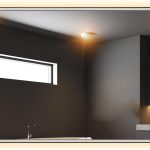 إليكسونج تلفزيون ذكي بمراة سبا مقاس 43 بوصة مع اضاءة LED بدقة 4 كيه الترا اتش دي بتصميم عصري ونتفليكس ويوتيوب