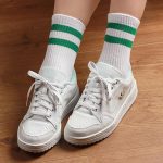 ⁦YHRY 4 Pairs Boys Girls Soft Cotton White Athletic Socks with Stripes, Kids Low Cut Socks, Boys Girls' Ankle Cotton Socks, Kids Ankle Athletic Socks With Low Cut Tab For 8-10 Years Old⁩ - الصورة ⁦6⁩