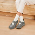 ⁦فيتفيل صندل نسائي عريض للغاية للمشي باغلاق قابل للتعديل ودعم قوس القدم لتقويم العظام وتخفيف الام الكعب والتهاب اللفافة الاخمصية⁩ - الصورة ⁦8⁩