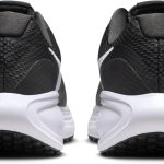 نايك حذاء ريفولوشن 8 عريض برباط للنساء من دبليو نايك