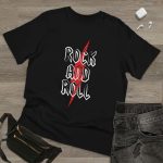 ⁦تي شيرت كلاسيكي بتصميم موسيقى الروك أند رول للأطفال والكبار من بود كلوثينج، فكرة هدية لجميع المناسبات⁩ - الصورة ⁦2⁩