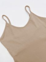 ⁦توب كات للنساء 2025 برف مدمج، حمالة صدر بحمالات رفيعة ورقبة على شكل حرف U وقصة ضيقة مضلعة بدون اكمام⁩ - الصورة ⁦3⁩