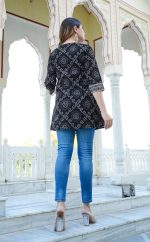 ⁦ياش غاليري قميص تونيك للنساء 1417PLYKBLACK-P (عبوة من قطعة واحدة)⁩ - الصورة ⁦4⁩