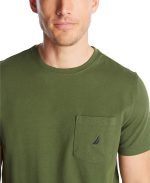 ⁦تي شيرت برقبة دائرية بدون طوق وأكمام قصيرة وجيب للرجال من نوتيكا، لون موحد⁩ - الصورة ⁦4⁩