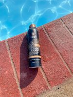 ⁦استراليان جولد بخاخ واقي من الشمس مع مستحضر تسمير فوري بعامل وقاية من اشعة الشمس بدرجة 30، يتوهج ويجف بسرعة ومقاوم للماء وغير دهني ولم يتم اختباره على الحيوانات، برونزر جديد، برتقالي، 6 اونصة⁩ - الصورة ⁦4⁩