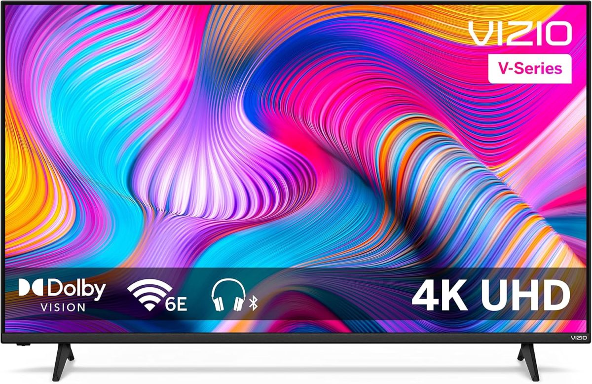 ⁦فيزيو تلفزيون ذكي 55 بوصة سلسلة V 4K LED HDR مع دولبي فيجن، واي فاي 6E، سماعة رأس بلوتوث، متوافقة مع محرك الالعاب واليكسا، V555M-K01، موديل 2023⁩ - الصورة ⁦2⁩