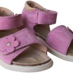 صندل لتقويم العظام للبنات الصغيرات من بروتيكا - صندل جلدي مبطن بنعومة مع دعم قوس عالي، حذاء مشي بكعب ثابت / 1 الى 5 سنوات