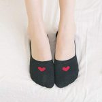 ⁦جوارب مضادة للانزلاق، جوارب للاطفال بقصة منخفضة فائقة النعومة ومريحة وجيدة التهوية من القطن مضادة للانزلاق، للبنات من سن 6 الى 12 سنة، يمكن ارتداؤها مع احذية مختلفة⁩ - الصورة ⁦5⁩