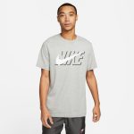 ⁦Nike Men's Nsw Swoosh Block T-Shirt⁩ - الصورة ⁦2⁩