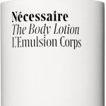 نيسيسير لوشن الجسم مع مضخة. خالي من العطور. لوشن شد متعدد الببتيد للترطيب والتماسك والتقوية. 2.5% نياسيناميد، فيتامين C/E + اوميجا 6/9. 450 مل/ 15.5 اونصة سائلة