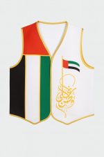 ⁦سترة للاحتفال باليوم الوطني لدولة الامارات العربية المتحدة، صدرية بتصميم علم تقليدي مع خط عربي، زي وطني للرجال والنساء والاطفال، احمر واخضر واسود وابيض وذهبي⁩ - الصورة ⁦2⁩