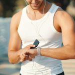 ⁦يو بيك سوار رياضي متوافق مع سوار ساعة ابل 38 ملم 40 ملم 41 ملم للنساء والرجال، سوار معصم سيليكون صديق للبيئة قابل لاعادة التدوير وجيد التهوية لسوار ساعة ابل/اي ووتش سلسلة 9 8 7 6 5 4 3 2 1 اس اي⁩ - الصورة ⁦6⁩