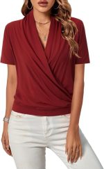 ⁦بلوزة كاجوال بقبة V متقاطعة واكمام قصيرة ولون سادة للنساء⁩ - الصورة ⁦4⁩