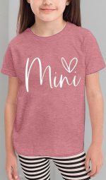 ⁦تي شيرت مطبوع عليه عبارة «Mama and Mini» لطيف على شكل قلب الحب للأم والطفل متطابقة، ملابس متطابقة للأم والطفل⁩ - الصورة ⁦6⁩