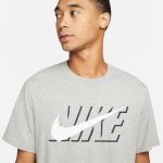 ⁦Nike Men's Nsw Swoosh Block T-Shirt⁩ - الصورة ⁦4⁩