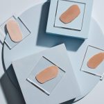 ⁦واقي شمس ملون معدني مرطب من صن فورجيتابل فليكس بعامل وقاية من الشمس بدرجة 50، يمنح لون البشرة على الفور لمظهر خالٍ من العيوب، حماية كاملة من الشمس، حماية كاملة من الشمس، 1.8 اونصة سائلة⁩ - الصورة ⁦7⁩