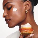 ⁦سولواسو كريم تجديد الجينسنغ المركز - للعناية بالبشرة الكورية المضادة للشيخوخة ويحسن مظهر التجاعيد والثبات والجينسنغ والببتيدات والسكوالين - 0.33 اونصة سائلة⁩ - الصورة ⁦4⁩