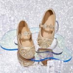 ⁦حذاء رسمي للبنات الصغيرات مزين بالزهور من فيرامين - حذاء ماري جينز فلات لحفلات الزفاف⁩ - الصورة ⁦2⁩