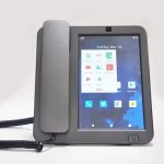 ⁦هاتف مكتبي 4G VoLTE GSM بشريحة اتصال واي فاي وبلوتوث وشاشة لمس لاسلكية ثابتة بنظام اندرويد⁩ - الصورة ⁦3⁩