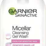جارنيير غسول وجه جل من ميسيلار للبشرة الحساسة 200 مل، منظف لطيف للوجه ومزيل المكياج، معترف به من قبل كريم اساس البشرة البريطاني، تركيبة قابلة للشطف ولا تجف وخالية من العطور