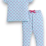 طقم بيجامة مكون من تيشرت مطبوع بالكامل للبنات الصغيرات من فيكتور اند جين، SS24GPJST205