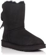 ⁦حذاء نسائي أنيق من UGG Bailey Bow Ii⁩ - الصورة ⁦9⁩