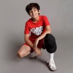 ⁦طقم تيشيرت وشورت بكتف متدلي للاولاد BYS-TSRT-SHRTS-03 (عبوة من 3 قطع)⁩ - الصورة ⁦7⁩