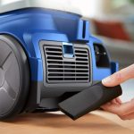 ⁦طقم فلتر للمكانس الكهربائية بدون كيس سلسلة 2000 من فيليبس XV1220/01، اسود/ابيض⁩ - الصورة ⁦5⁩