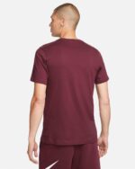 ⁦نايك تي شيرت ان اس دبليو جست دو ات سووش للرجال⁩ - الصورة ⁦2⁩