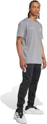 ⁦adidas Men Tennis Graphic T-Shirt⁩ - الصورة ⁦4⁩