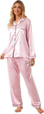 ⁦اس سي اتش بي بي بي تي ايه طقم بيجامة من الساتان للبنات، طقم بيجامة نوم من الحرير بازرار سفلية، طقم بيجامات نوم من قطعتين بلون بينك ليوبارد، 4-5T = علامة 120، تي - بينك ليوبارد، 4-5 سنوات, تي - بينك⁩ - الصورة ⁦3⁩