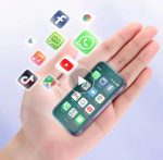 ⁦هاتف ذكي صغير XS15 الجيل الثالث، شاشة 3 انش HD، اندرويد 8.1، ذاكرة RAM 2GB + ذاكرة روم 16GB، ثنائي شرائح الاتصال، ارجواني⁩ - الصورة ⁦4⁩