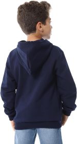 ⁦سويت شيرت سادة بغطاء للرأس واكمام طويلة وجيوب جانبية للاولاد⁩ - الصورة ⁦3⁩