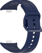 ⁦اساور رياضية بديلة ناعمة ومتينة متوافقة مع ساعة شاومي ريدمي ووتش 5 للنساء والرجال من قطعتين (اسود وازرق)⁩ - الصورة ⁦4⁩