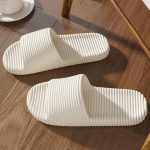 ⁦جيجي شبشب حمام للرجال - خفيف الوزن من قطعة واحدة من مادة ايفا ومضاد للانزلاق - مثالي للمنزل والحمام والمزيد - متوفر بالوان متعددة⁩ - الصورة ⁦5⁩