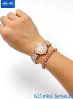 ⁦مجموعة ساعة ذكية صغيرة G15 سلسلة 10 انيقة مع ساعة انالوج وسوار مع 3 ازواج من الاساور وكيبل شحن مصمم للنساء من هاينوتيكو⁩ - الصورة ⁦6⁩