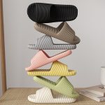 ⁦جيجي شبشب حمام للرجال - خفيف الوزن من قطعة واحدة من مادة ايفا ومضاد للانزلاق - مثالي للمنزل والحمام والمزيد - متوفر بالوان متعددة⁩ - الصورة ⁦3⁩