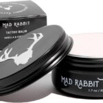 ماد رابيت بلسم التاتو وكريم العناية اللاحقة - تحسين اللون الذي ينعش الوشم القديم، يرطب التاتو الجديد، مصنوع من مكونات نظيفة + خالي من البترول، لوشن مرطب ومشرق للوشم اليومي