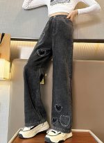 ⁦بنطلون جينز كاجوال باستك عند الخصر للبنات الصغيرات بنمط قلوب وارجل واسعة مناسب لعمر 5-15 سنة⁩ - الصورة ⁦2⁩