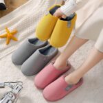 ⁦شبشب منزلي من القطن للرجال والنساء، شبشب منزلي داخلي من الميموري فوم، قطن دافئ للخريف والشتاء، شبشب مريح مضاد للانزلاق للاستخدام الداخلي والخارجي (اللون: بني، المقاس: 42/43⁩ - الصورة ⁦3⁩