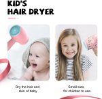 ⁦مجفف شعر للاطفال من فيكا، زهري، 500 واط، خفيف الوزن، حرارة لطيفة، امن للاطفال، تصميم مضاد للحروق⁩ - الصورة ⁦2⁩