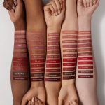 ⁦فينتي بيوتي احمر شفاه سائل مخملي من ايكون - فاشون فيند 07 - 5.5 غرام⁩ - الصورة ⁦2⁩