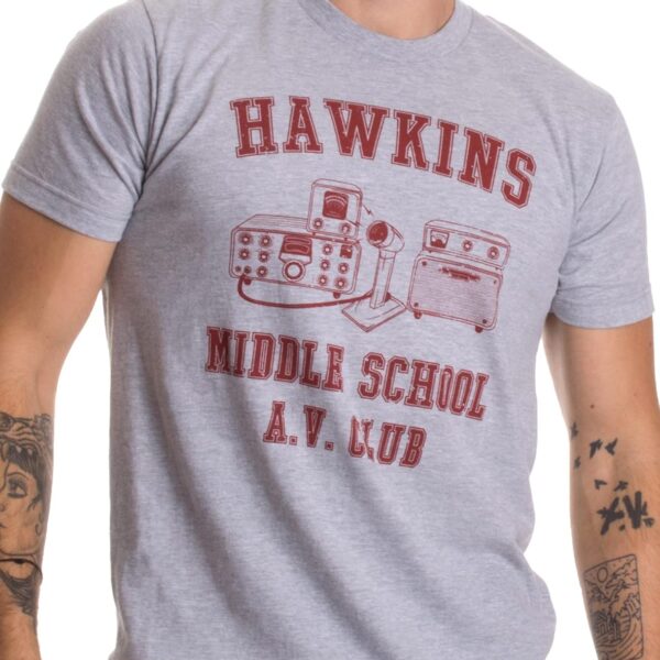 هاوكنز ميدل سكول ايه في Club | تي شيرت كلاسيكي الطراز الثمانينيات AV Hawkin